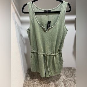 NWT Lulus Romper Sleeveless Drawstring Waist Large With Green Pockets